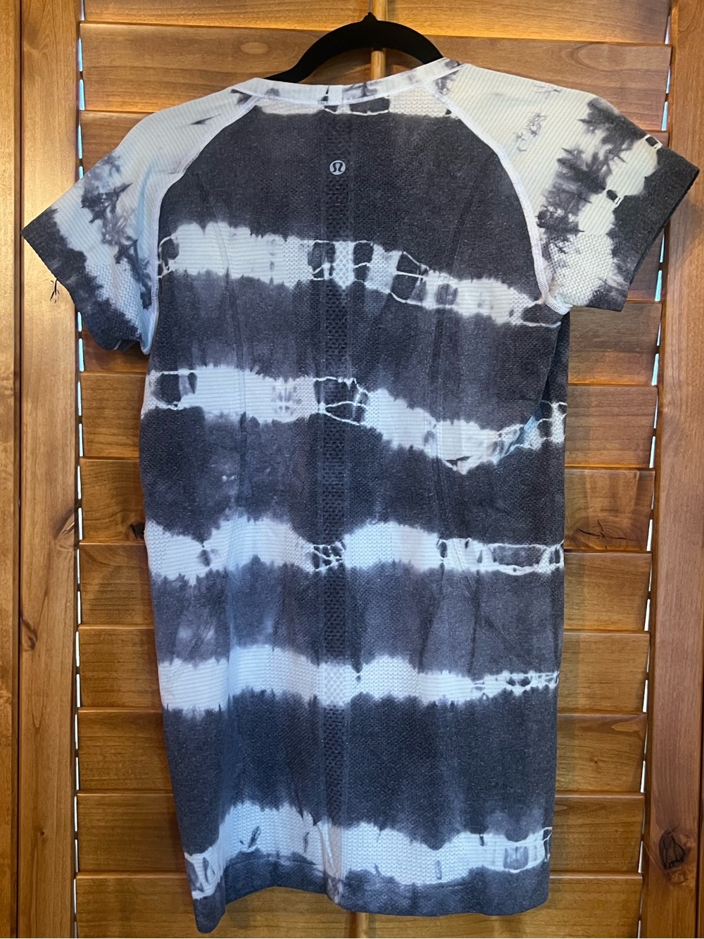 Lululemon Run: Swiftly Tech Short Sleeve Scoop *Tie Dye Sz 8 - Picture 10 of 11